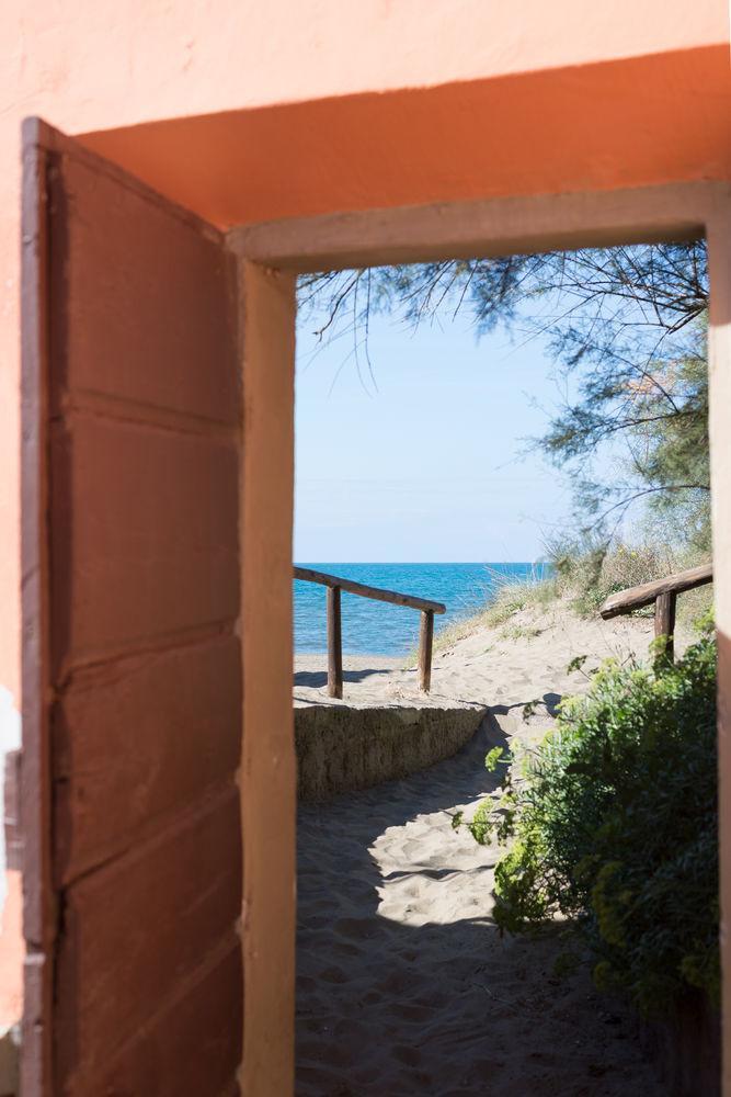 Villa Emilia Марина ди Кастането Кардучи Екстериор снимка