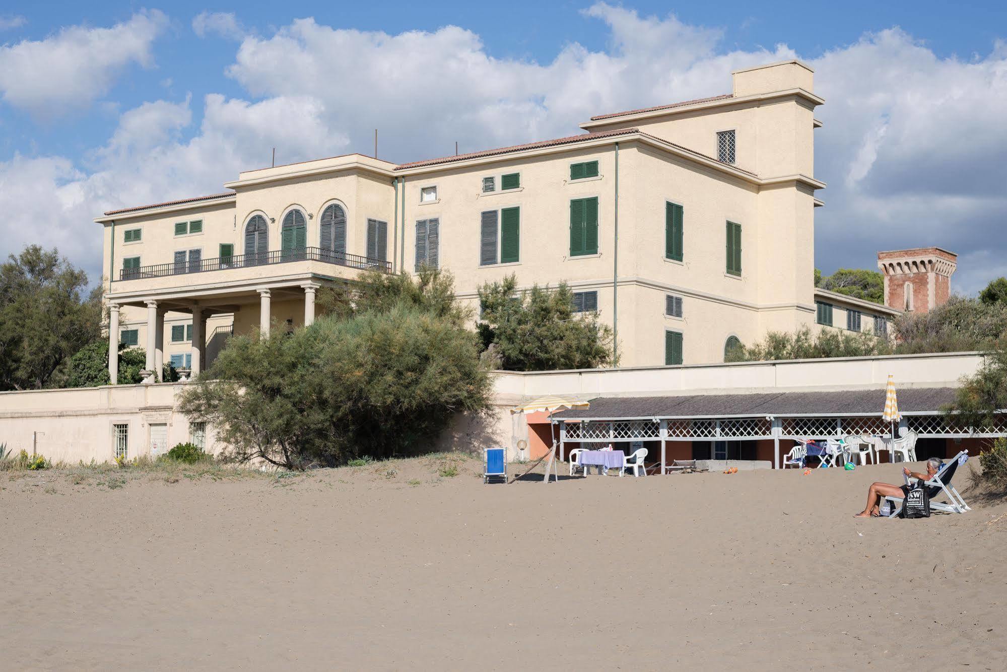 Villa Emilia Марина ди Кастането Кардучи Екстериор снимка